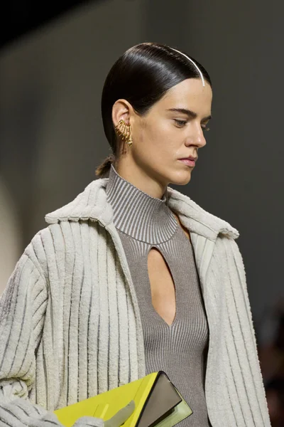 Look 125